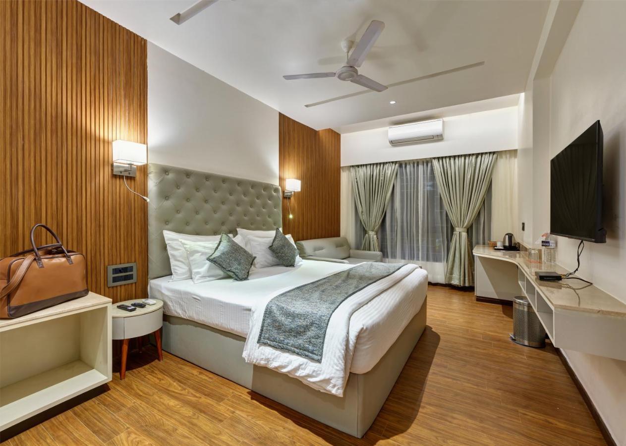Regenta Place Raysons Kolhapur Ngoại thất bức ảnh