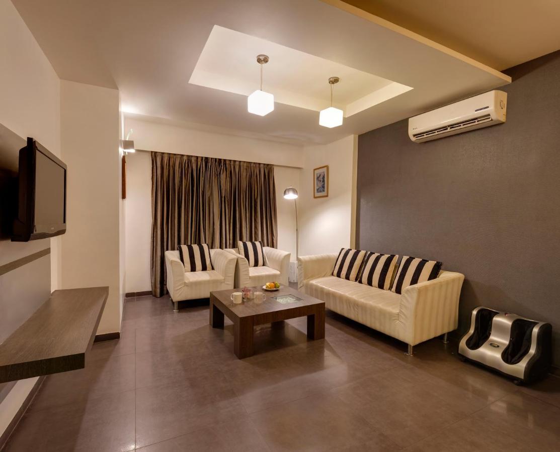 Regenta Place Raysons Kolhapur Ngoại thất bức ảnh