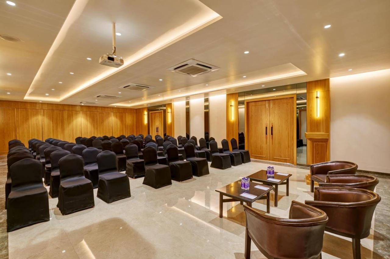 Regenta Place Raysons Kolhapur Ngoại thất bức ảnh