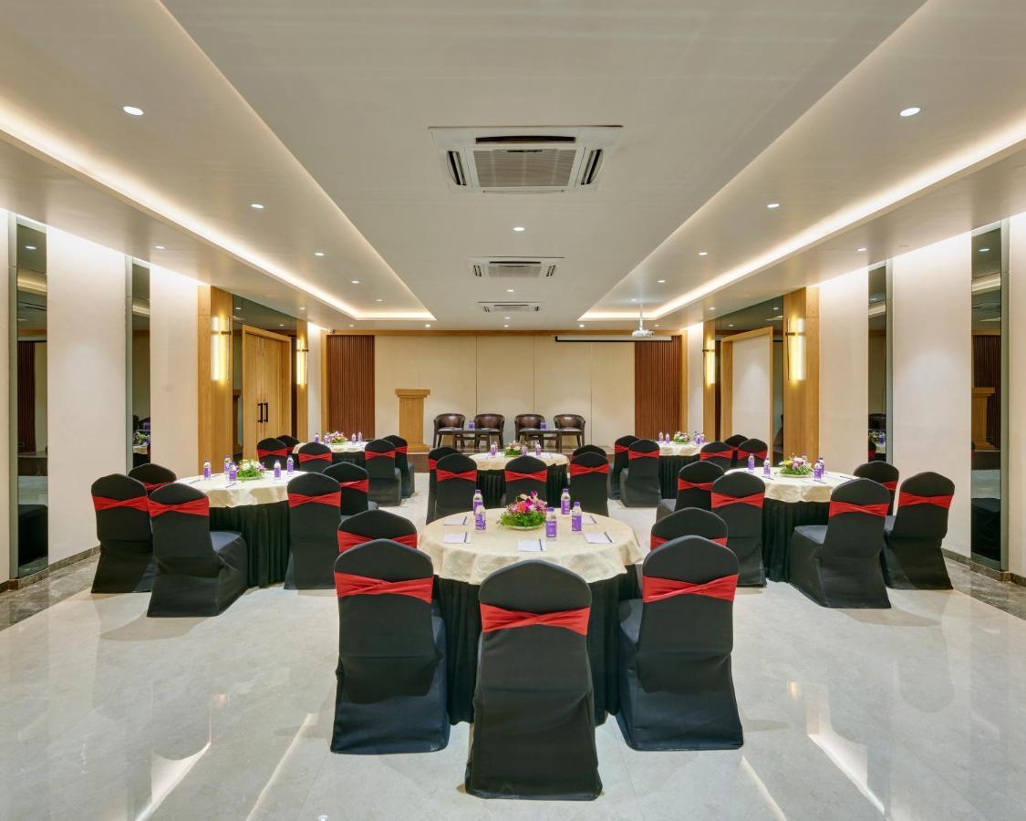 Regenta Place Raysons Kolhapur Ngoại thất bức ảnh