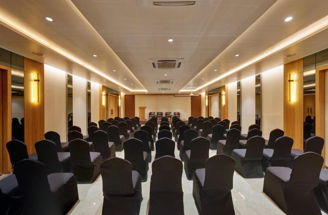 Regenta Place Raysons Kolhapur Ngoại thất bức ảnh