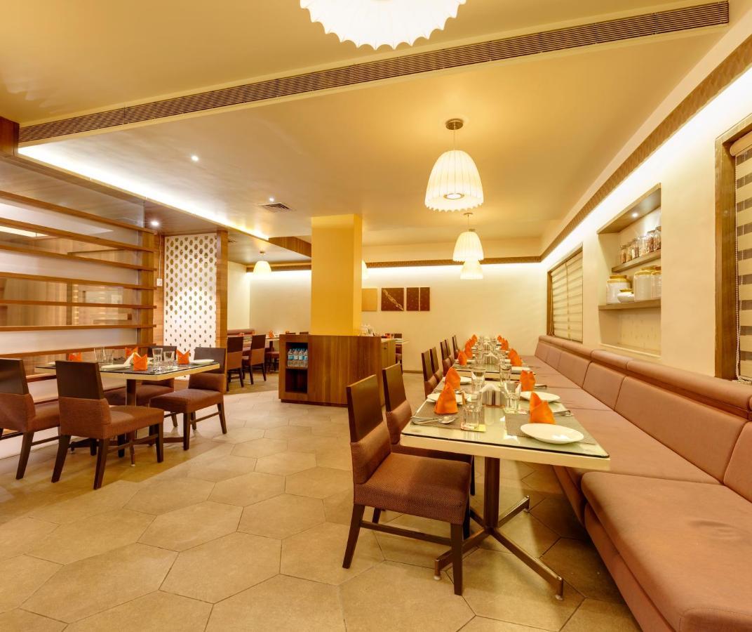Regenta Place Raysons Kolhapur Ngoại thất bức ảnh
